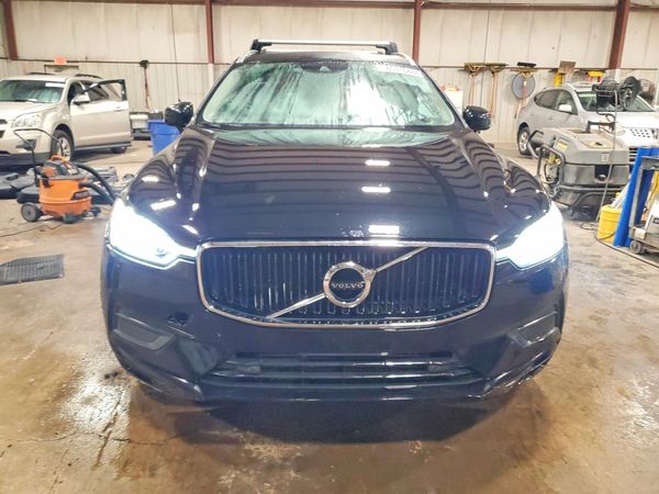 2019 VOLVO XC60 Momentum