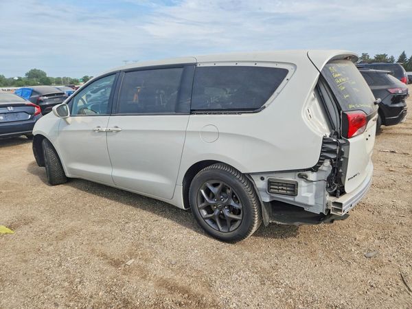 2019 CHRYSLER PACIFICA