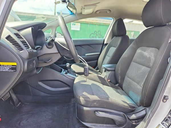 2017 KIA FORTE