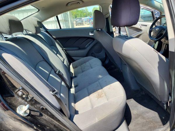 2017 KIA FORTE LX Base