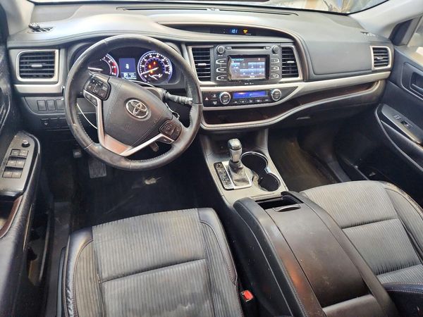 2015 TOYOTA HIGHLANDER