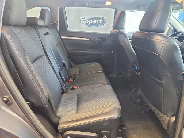 2015 TOYOTA HIGHLANDER