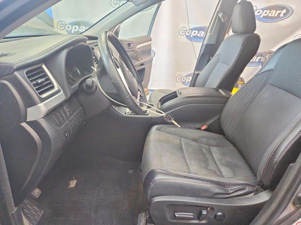 2015 TOYOTA HIGHLANDER