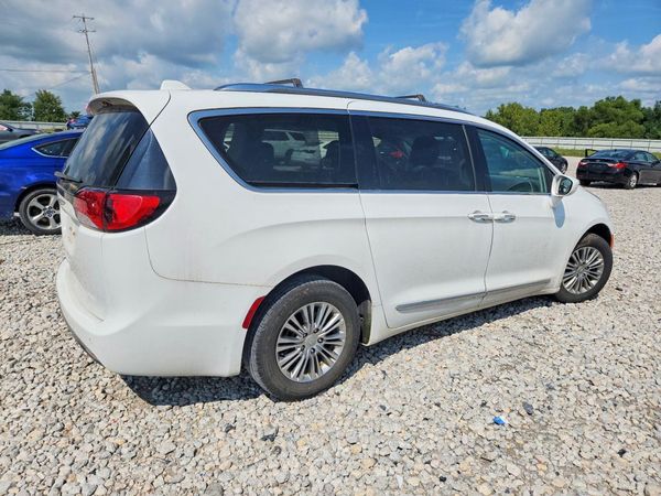 2018 CHRYSLER PACIFICA Touring L — PSRA