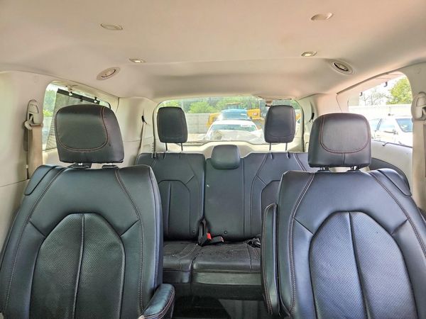 2018 CHRYSLER PACIFICA Touring L — SUVN