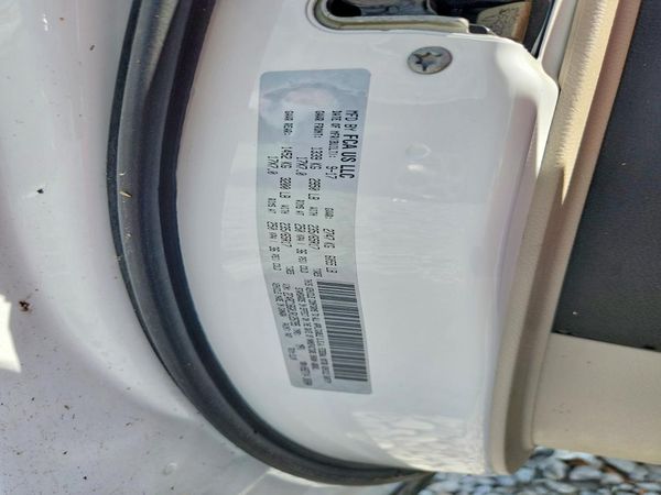 2018 CHRYSLER PACIFICA Touring L — VINS