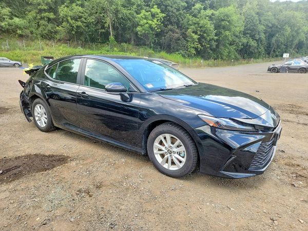 2025 TOYOTA CAMRY