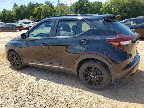 2022 NISSAN KICKS