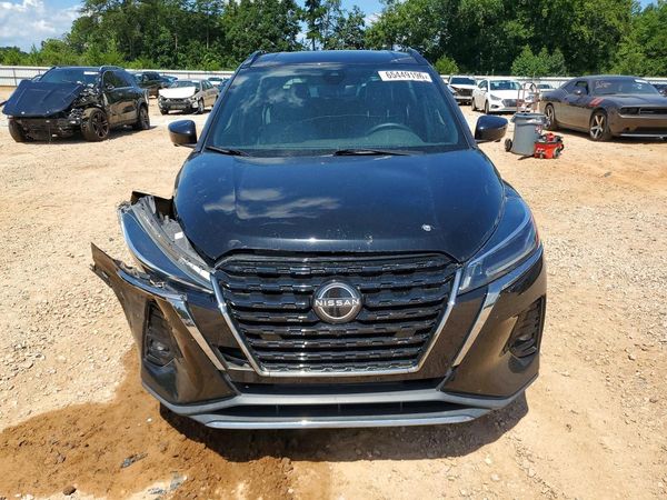 2022 NISSAN KICKS