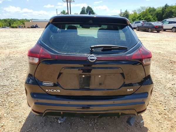 2022 NISSAN KICKS