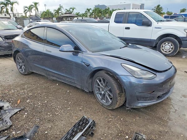 2021 TESLA MODEL 3 — Passenger 3/4