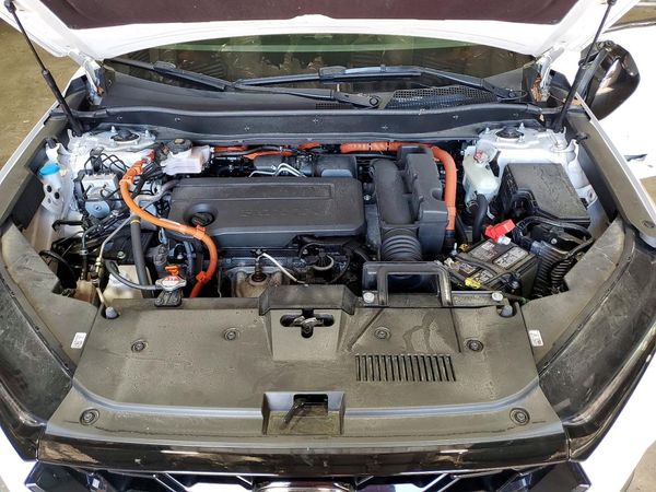 2025 HONDA CRV Sport-L — Engine bay