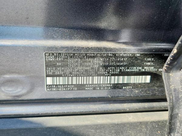2022 TOYOTA RAV4 XLE