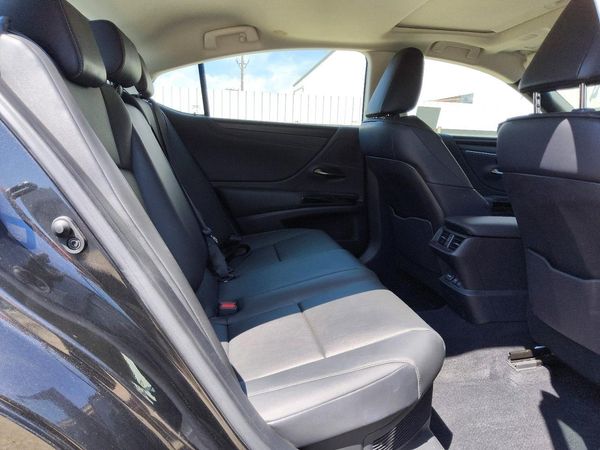 2025 LEXUS ES 300H 300h Premium