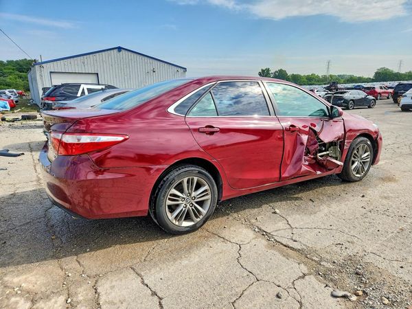 2015 TOYOTA CAMRY