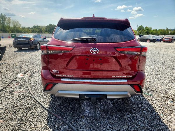 2022 TOYOTA HIGHLANDER Platinum