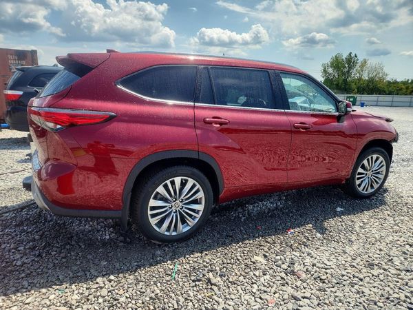 2022 TOYOTA HIGHLANDER Platinum