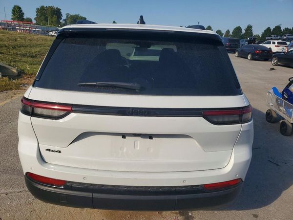 2023 JEEP GRAND CHEROKEE Laredo, Altitude