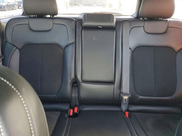 2023 JEEP GRAND CHEROKEE Laredo, Altitude