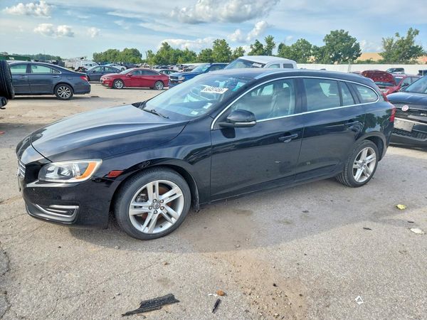 2015 VOLVO V60 Premier (non R design)