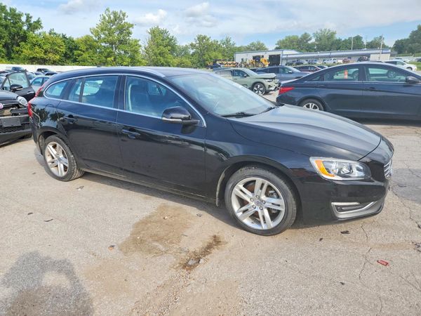 2015 VOLVO V60 Premier (non R design)