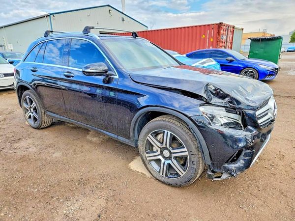 2019 MERCEDES-BENZ GLC GLC 300-4M