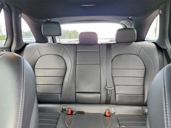 2019 MERCEDES-BENZ GLC GLC 300-4M