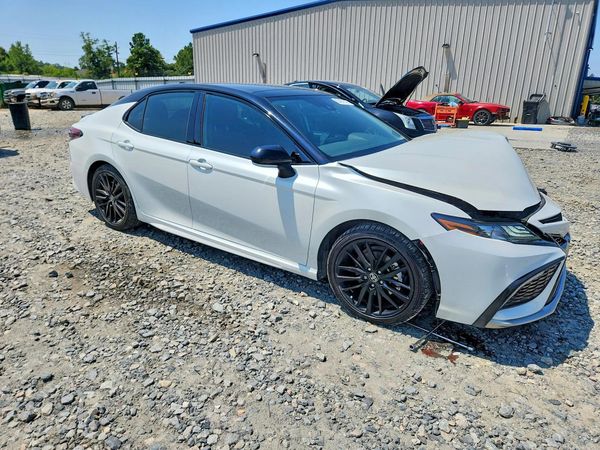 2022 TOYOTA CAMRY