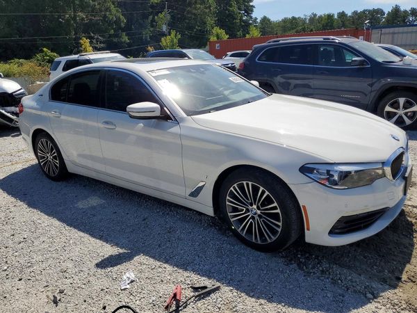 2019 BMW 530E