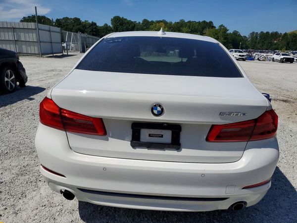 2019 BMW 530E