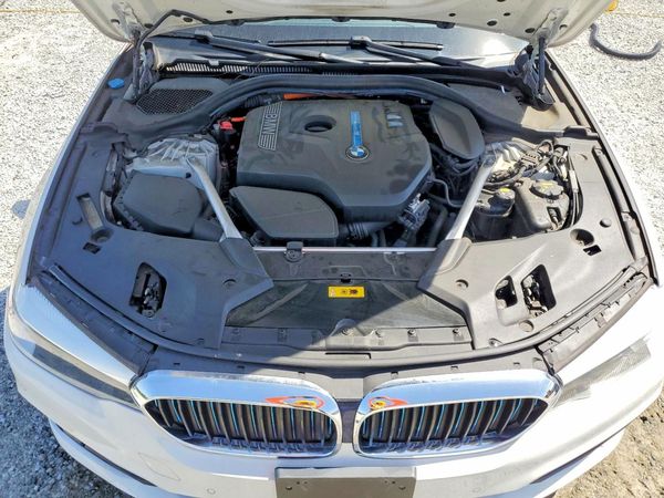 2019 BMW 530E