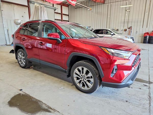 2023 TOYOTA RAV4 XLE Premium