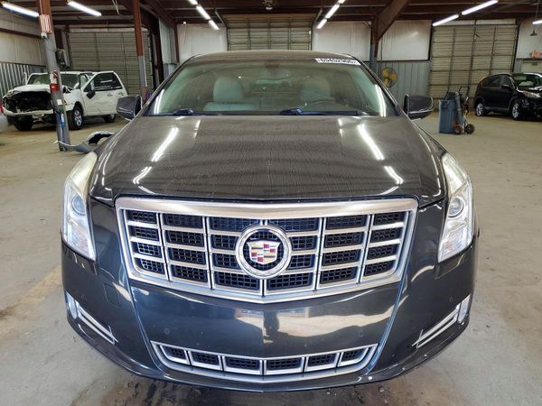 2013 CADILLAC XTS Luxury