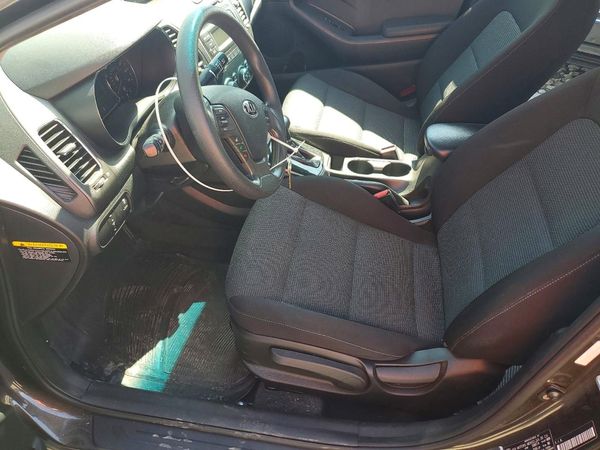 2017 KIA FORTE LX Base