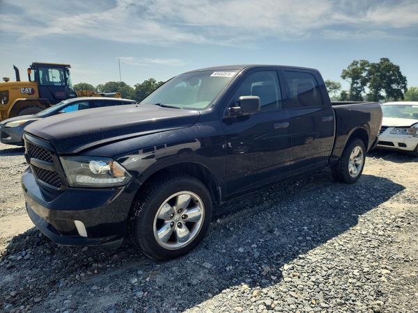 2013 RAM 1500 ST CREW CAB 4X2