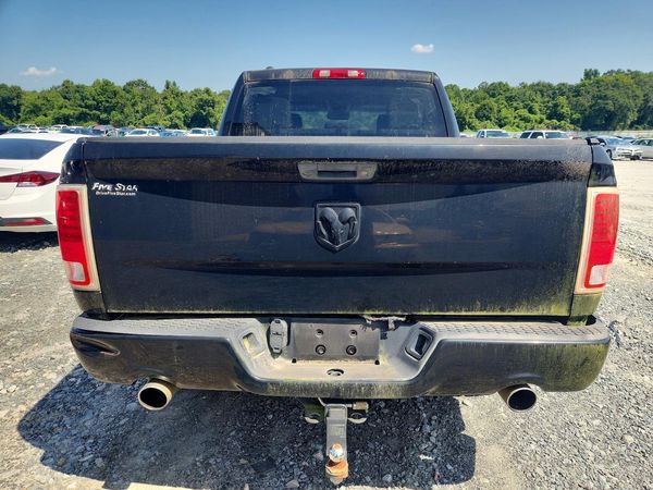 2013 RAM 1500 ST CREW CAB 4X2