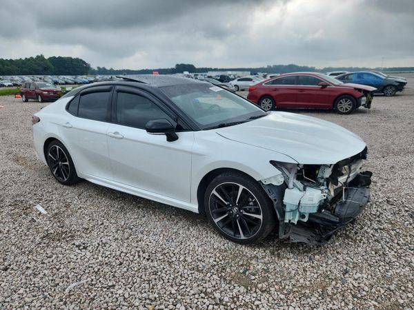 2018 TOYOTA CAMRY XSE