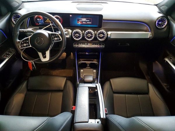 2021 MERCEDES-BENZ GLB GLB250