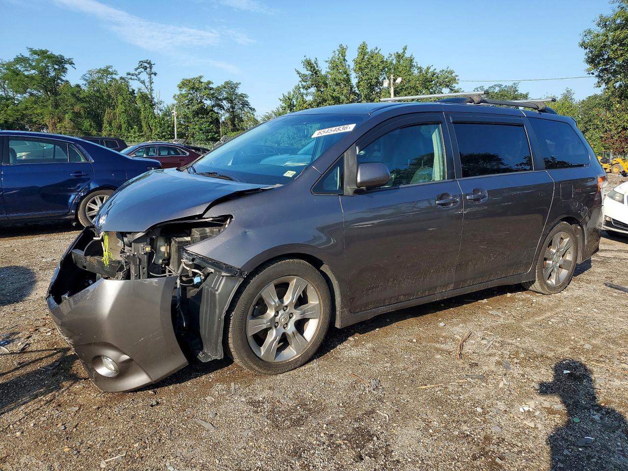 2012 TOYOTA SIENNA