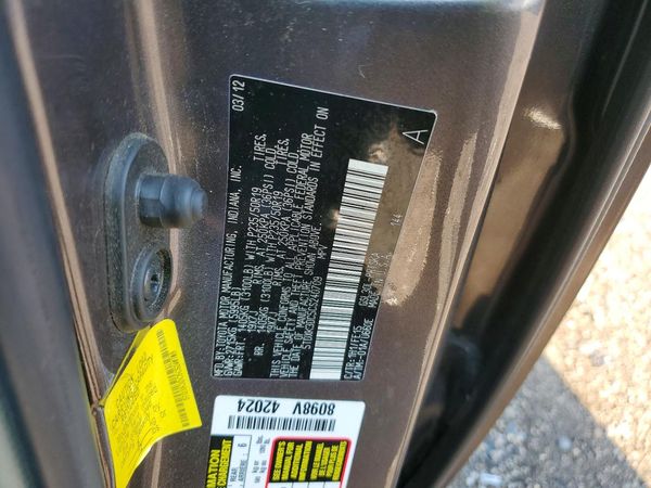 2012 TOYOTA SIENNA