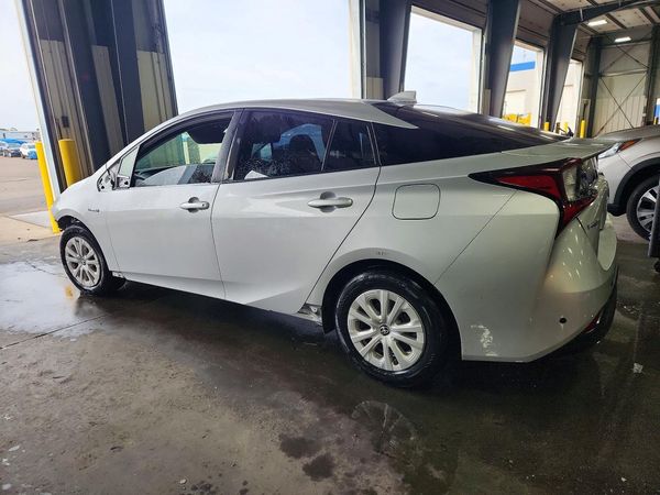2021 TOYOTA PRIUS