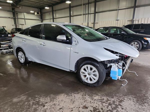 2021 TOYOTA PRIUS