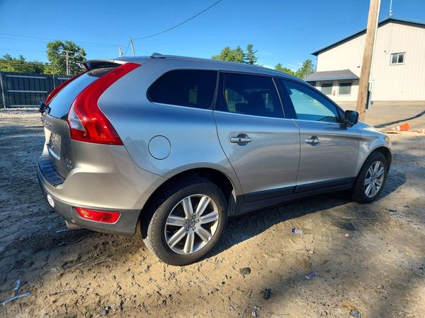 2012 VOLVO XC60