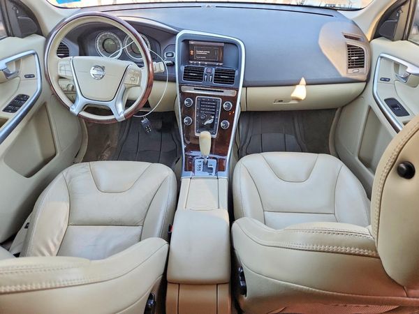 2012 VOLVO XC60