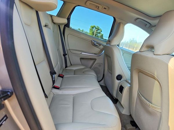 2012 VOLVO XC60