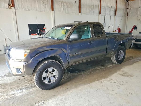 2014 TOYOTA TACOMA Delux Grade