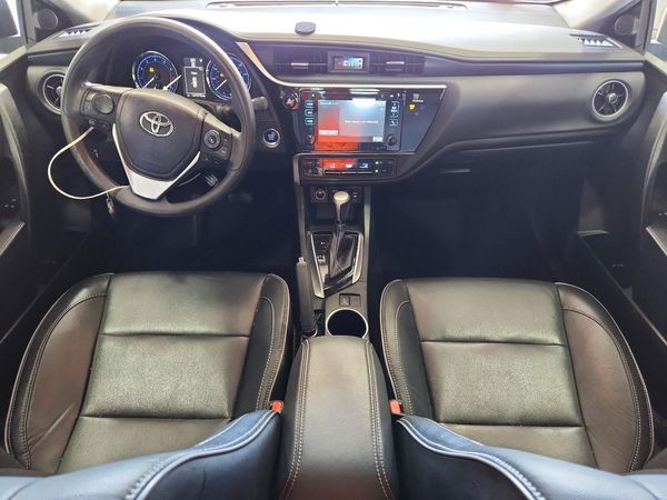 2017 TOYOTA COROLLA