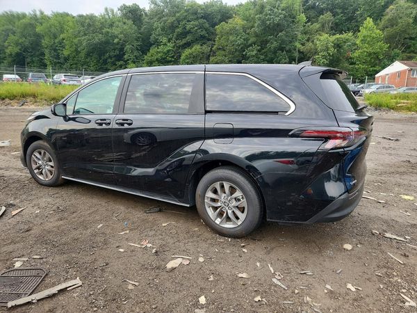2026 TOYOTA SIENNA LE — DSRA