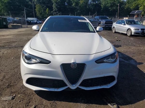 2017 ALFA ROMEO GIULIA