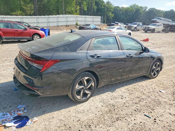 2022 HYUNDAI ELANTRA Limited
